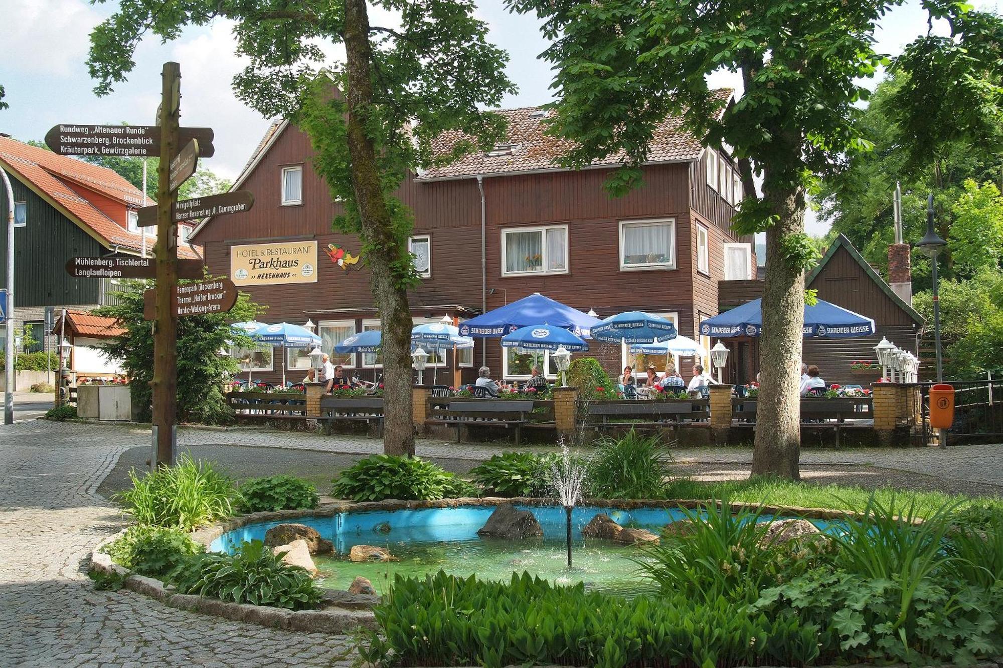Hotel-Cafe-Restaurant Parkhaus ألتيناو المظهر الخارجي الصورة
